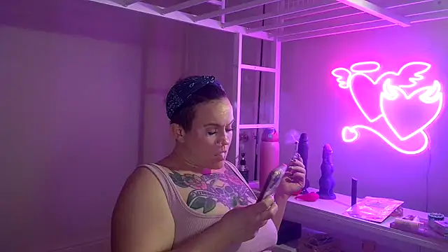 Snapshot of quinnmariexo chatting on February 16, 5:14 am quinnmariexo online show from February 16, 5:14 am