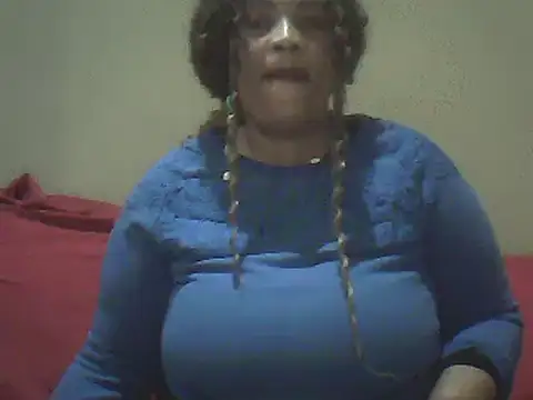 Snapshot of SexxyBoob chatting on June 14, 4:31 pm SexxyBoob online show from June 14, 4:31 pm