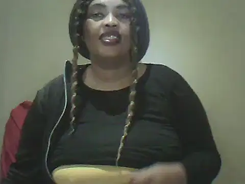 Snapshot of SexxyBoob chatting on June 18, 6:45 pm SexxyBoob online show from June 18, 6:45 pm
