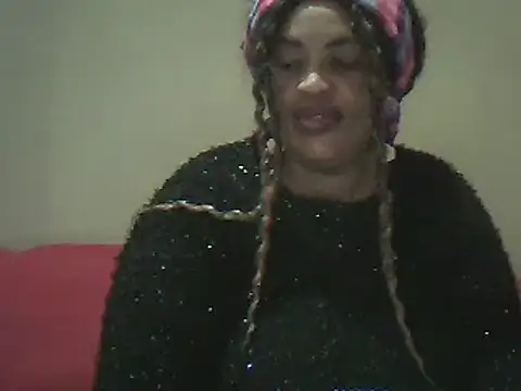Snapshot of SexxyBoob chatting on July 8, 11:20 pm SexxyBoob online show from July 8, 11:20 pm