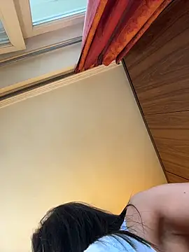 Hotmomcheckk  online show from November 8, 9:31 am