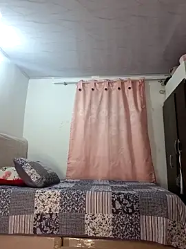 Sophie-hatter online show from April 15, 4:58 pm