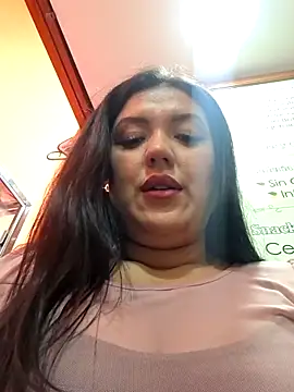 Sophie-hatter online show from April 21, 6:12 pm