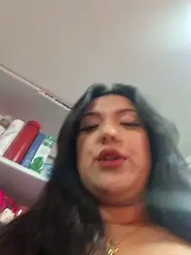 Sophie-hatter online show from June 4, 3:18 pm