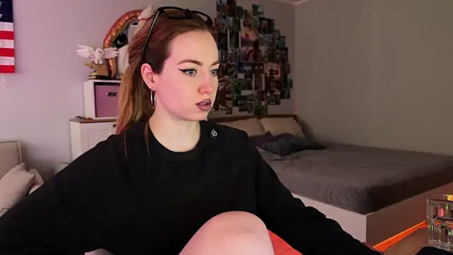 Snapshot of LinaWitch chatting on March 18, 1:47 pm LinaWitch online show from March 18, 1:47 pm