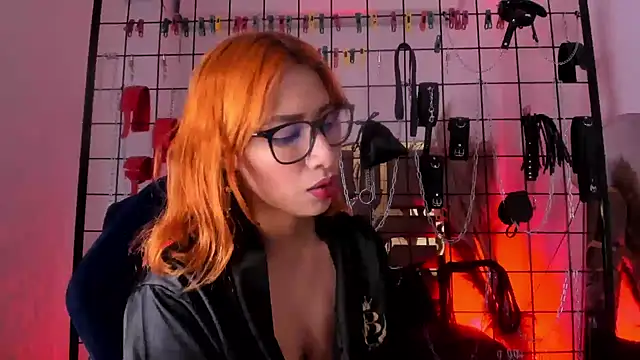 charrlotte quinn online show from February 13, 8:24 pm