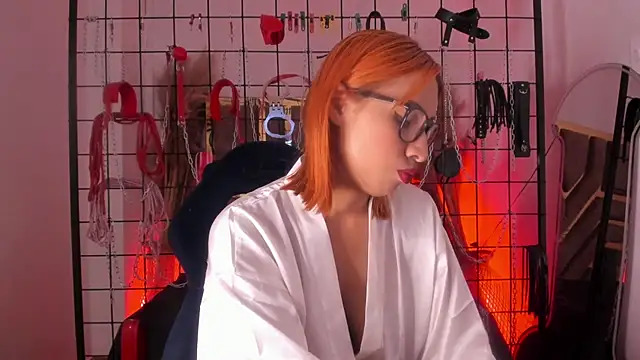 charrlotte quinn online show from February 19, 8:31 pm