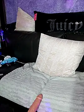 Snapshot of IndiaBlaze chatting on February 26, 12:58 pm IndiaBlaze online show from February 26, 12:58 pm