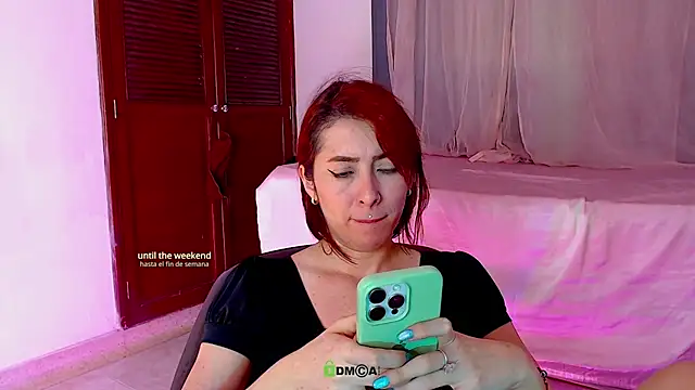 lanaturner  online show from August 9, 3:23 am