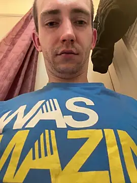 Snapshot of czruz chatting on February 6, 11:41 pm czruz online show from February 6, 11:41 pm