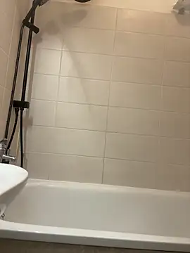 Snapshot of czruz chatting on February 12, 10:54 am czruz online show from February 12, 10:54 am