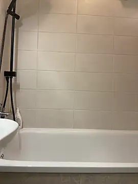 Snapshot of czruz chatting on February 14, 8:33 am czruz online show from February 14, 8:33 am