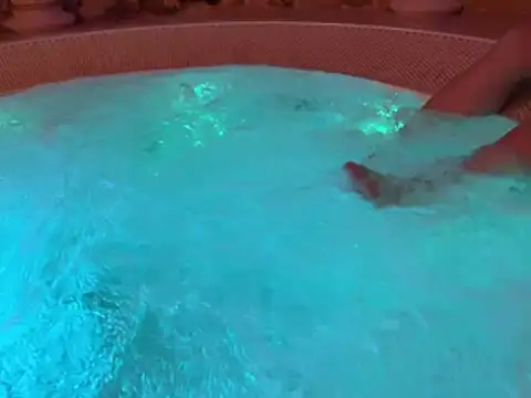 Snapshot of czruz chatting on February 22, 3:32 pm czruz online show from February 22, 3:32 pm