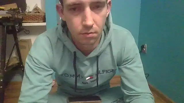 Snapshot of czruz chatting on March 1, 12:12 am czruz online show from March 1, 12:12 am