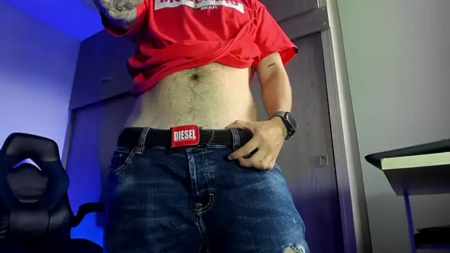 Snapshot of male_pussy chatting on February 21, 8:32 pm male pussy online show from February 21, 8:32 pm