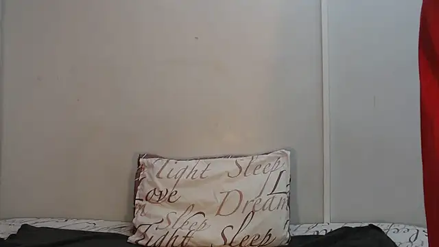 yummydoll97 online show from December 18, 6:25 pm