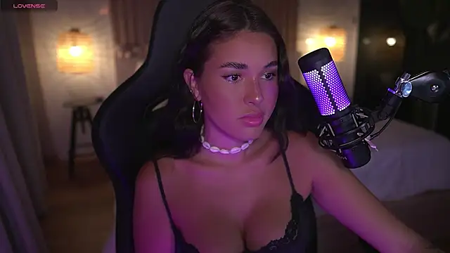 Snapshot of Lizhush_ chatting on January 8, 5:37 pm Lizhush  online show from January 8, 5:37 pm