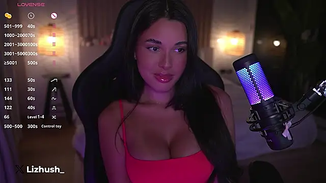 Snapshot of Lizhush_ chatting on February 17, 5:43 pm Lizhush  online show from February 17, 5:43 pm