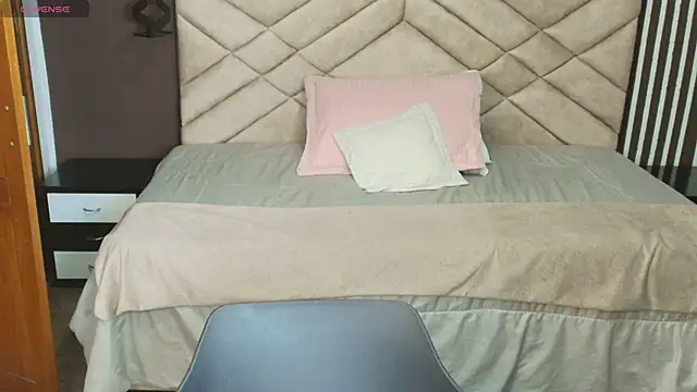 Raquel jones online show from March 5, 11:49 am