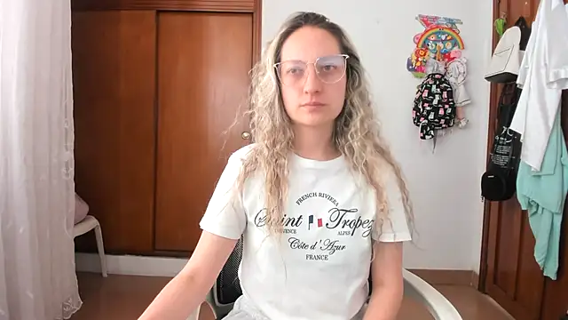 Adele johnsonn1 online show from October 22, 3:01 pm