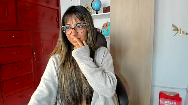 Snapshot of Isabellaa22_1 chatting on April 29, 5:30 pm Isabellaa22 1 online show from April 29, 5:30 pm