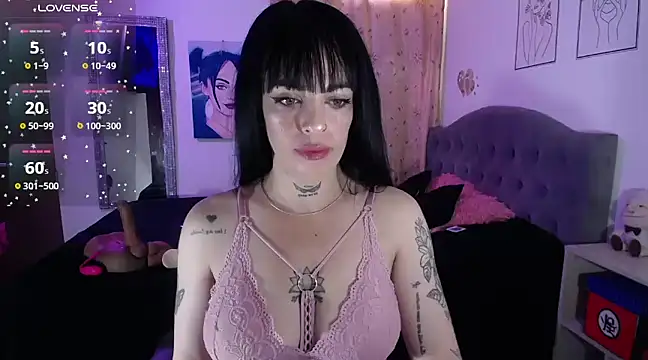 violett honney online show from January 12, 8:47 pm