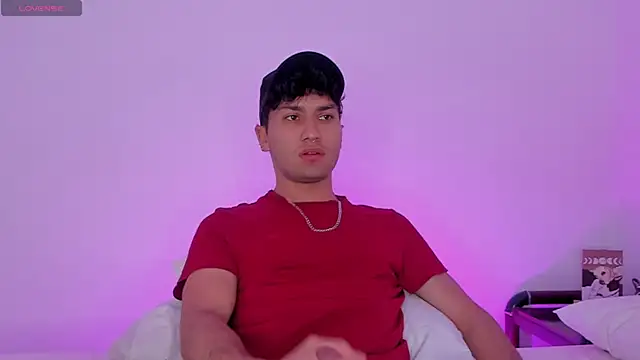 Snapshot of Valerio_James7 chatting on January 20, 6:53 pm Valerio James7 online show from January 20, 6:53 pm