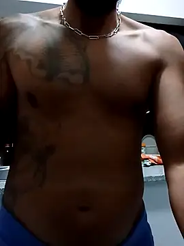 Snapshot of Gigolo_profissional chatting on September 10, 3:17 am Gigolo profissional online show from September 10, 3:17 am