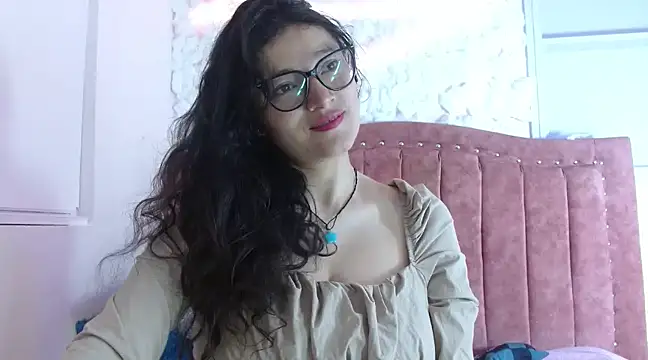 lunazulsj online show from January 28, 8:15 pm