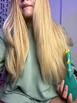 Snapshot of Grecia_21 chatting on February 7, 9:26 pm Grecia 21 online show from February 7, 9:26 pm