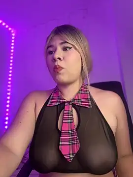 Snapshot of Grecia_21 chatting on December 17, 5:52 pm Grecia 21 online show from December 17, 5:52 pm