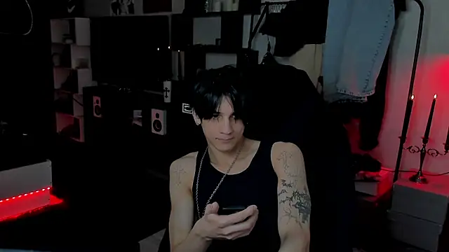 Snapshot of MarkBrowniii chatting on May 29, 4:27 pm MarkBrowniii online show from May 29, 4:27 pm