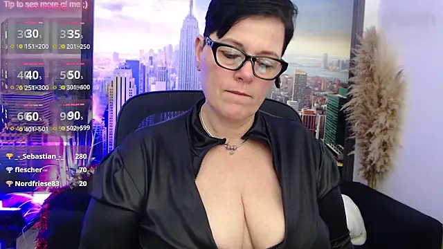 ninarandmann online show from January 3, 8:22 pm