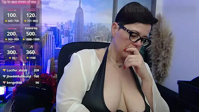 ninarandmann online show from February 5, 8:25 pm