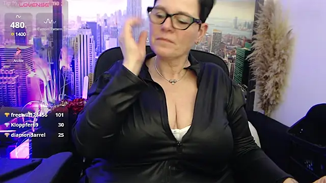 ninarandmann online show from February 27, 10:20 pm