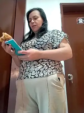 Natasha milf   online show from May 7, 2:00 pm