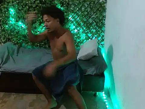 Snapshot of nedd_master chatting on January 9, 12:57 am nedd master online show from January 9, 12:57 am