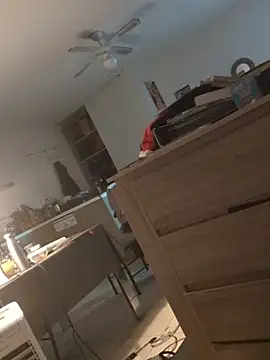 Snapshot of Mushroom83 chatting on February 4, 12:55 pm Mushroom83 online show from February 4, 12:55 pm