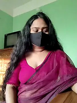 Idhika Paul online show from February 16, 10:43 am