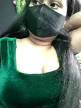 Idhika Paul online show from October 31, 1:17 am