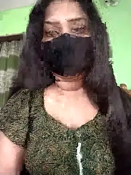 Snapshot of Idhika_Paul chatting on April 5, 3:15 am Idhika Paul online show from April 5, 3:15 am