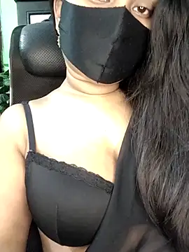 Snapshot of Idhika_Paul chatting on April 5, 9:56 pm Idhika Paul online show from April 5, 9:56 pm