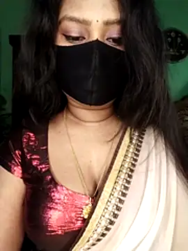 Snapshot of Idhika_Paul chatting on April 8, 12:43 am Idhika Paul online show from April 8, 12:43 am