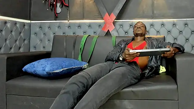 Terrance z online show from October 18, 8:20 pm