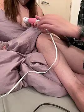 Snapshot of -mirai- chatting on March 21, 10:28 am -mirai- online show from March 21, 10:28 am