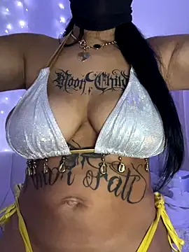 kamila french online show from December 3, 10:08 pm