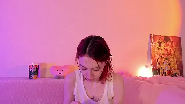 Snapshot of CrystalRey chatting on February 2, 4:26 am CrystalRey online show from February 2, 4:26 am