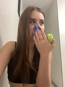 Milkissss online show from January 31, 7:40 pm