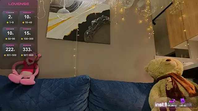 mollyyank online show from January 7, 1:13 pm