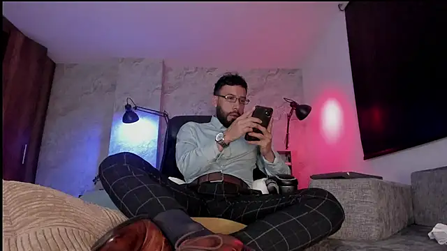 Snapshot of bruno_woods chatting on November 24, 10:37 am bruno woods online show from November 24, 10:37 am